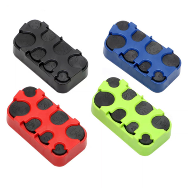 E Fa'apefea ona Foia Lu'itau a le Fa'alapotopotoga i Aso Ta'itasi i se ato tupe siliva?